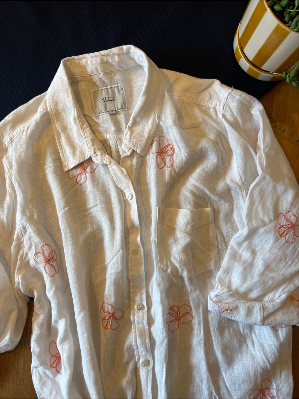 Rails Men’s White Linen Button-Down Shirt with Coral Floral Embroidery